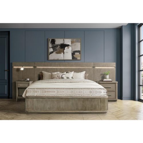 Pasadena King Panel Bed With Piers